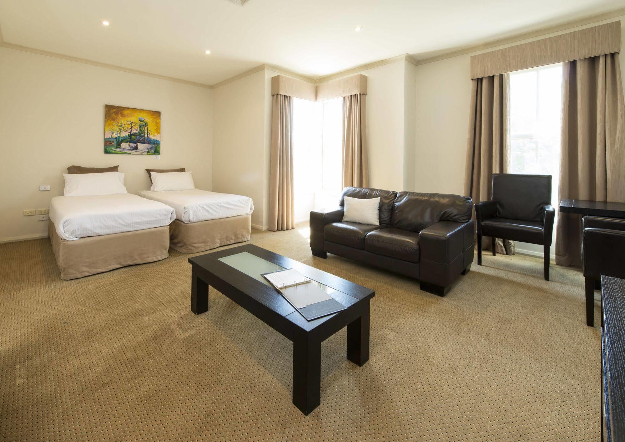 Beau Monde International Hotel Doncaster East Kültér fotó