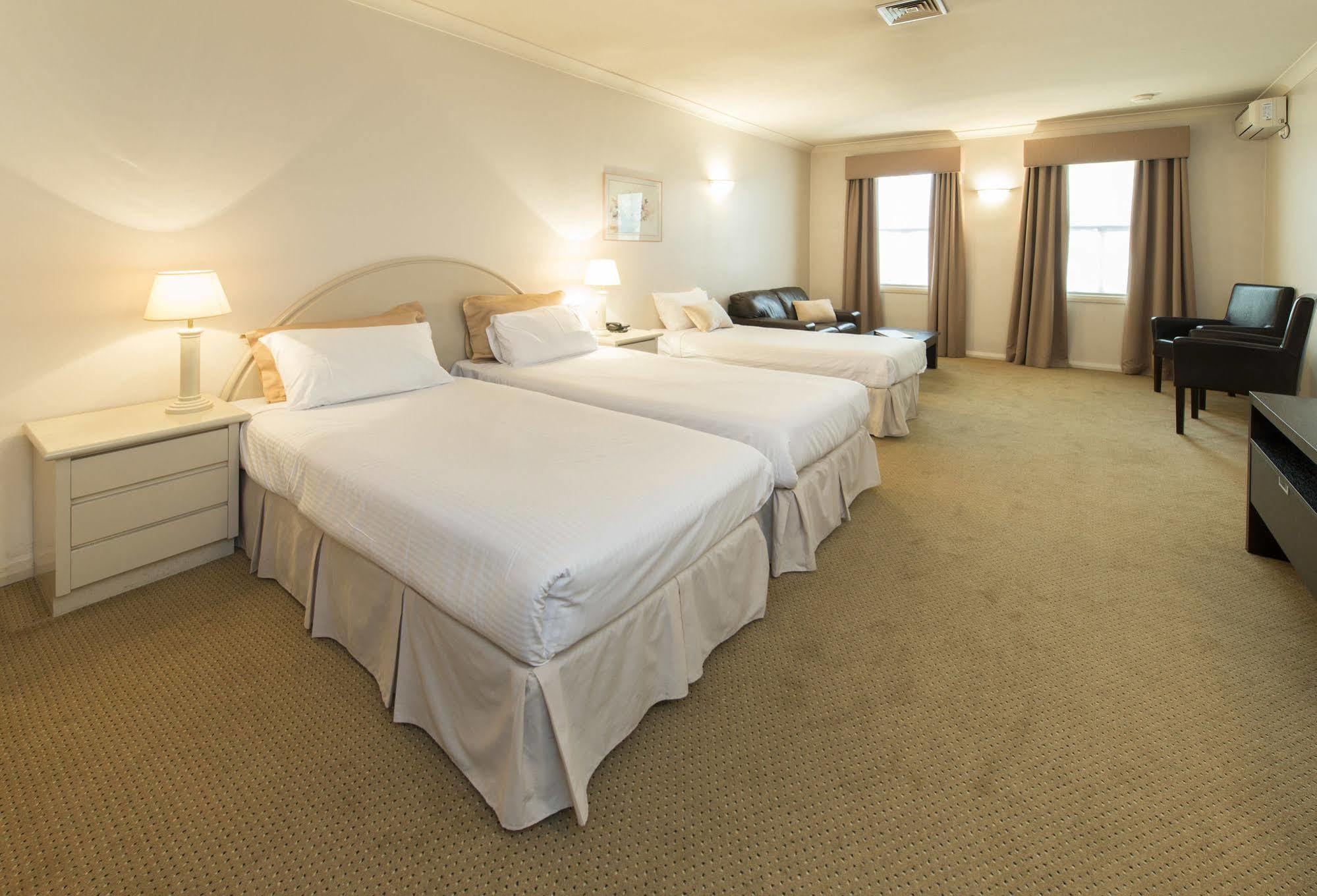 Beau Monde International Hotel Doncaster East Kültér fotó