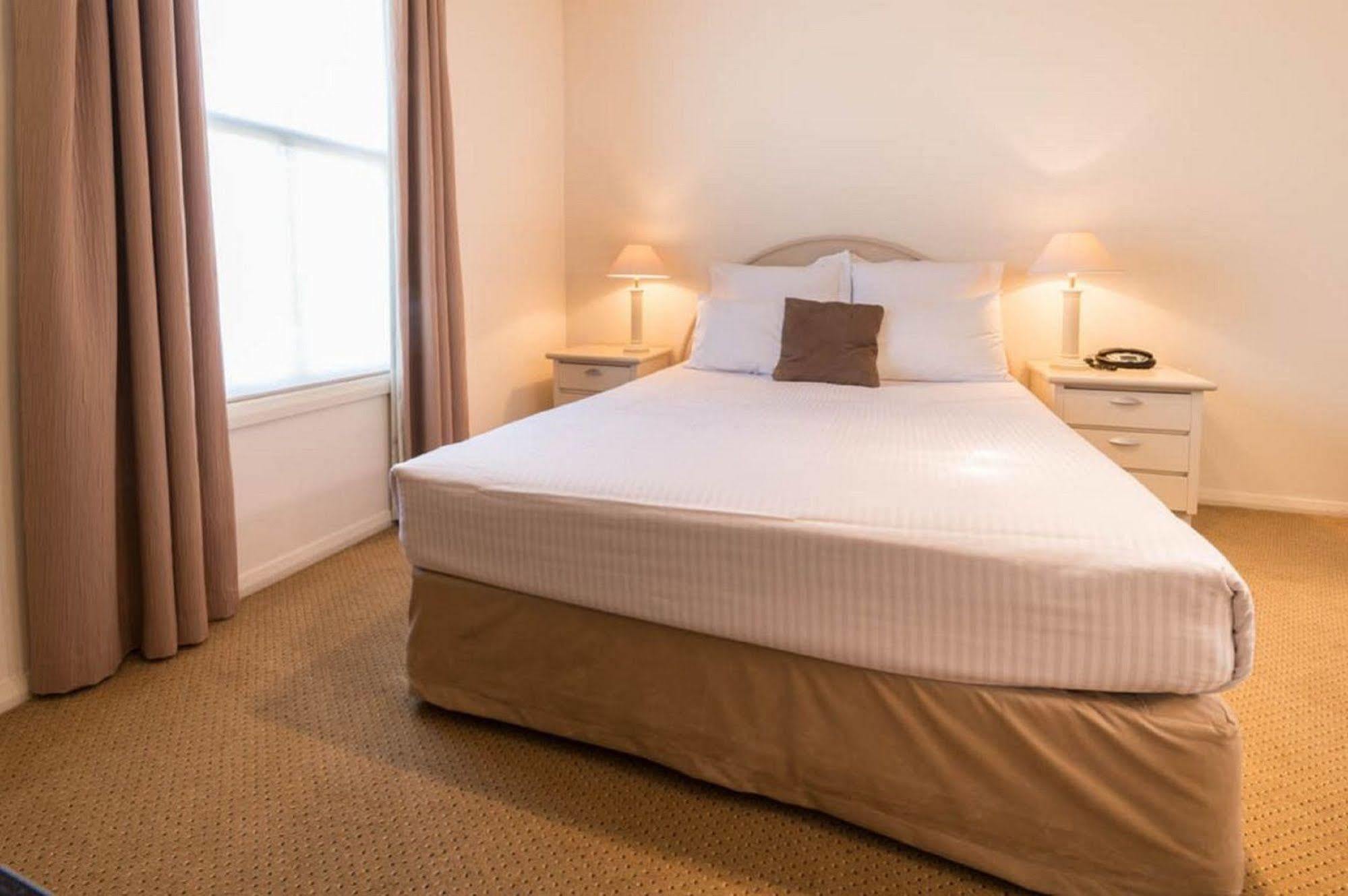 Beau Monde International Hotel Doncaster East Kültér fotó