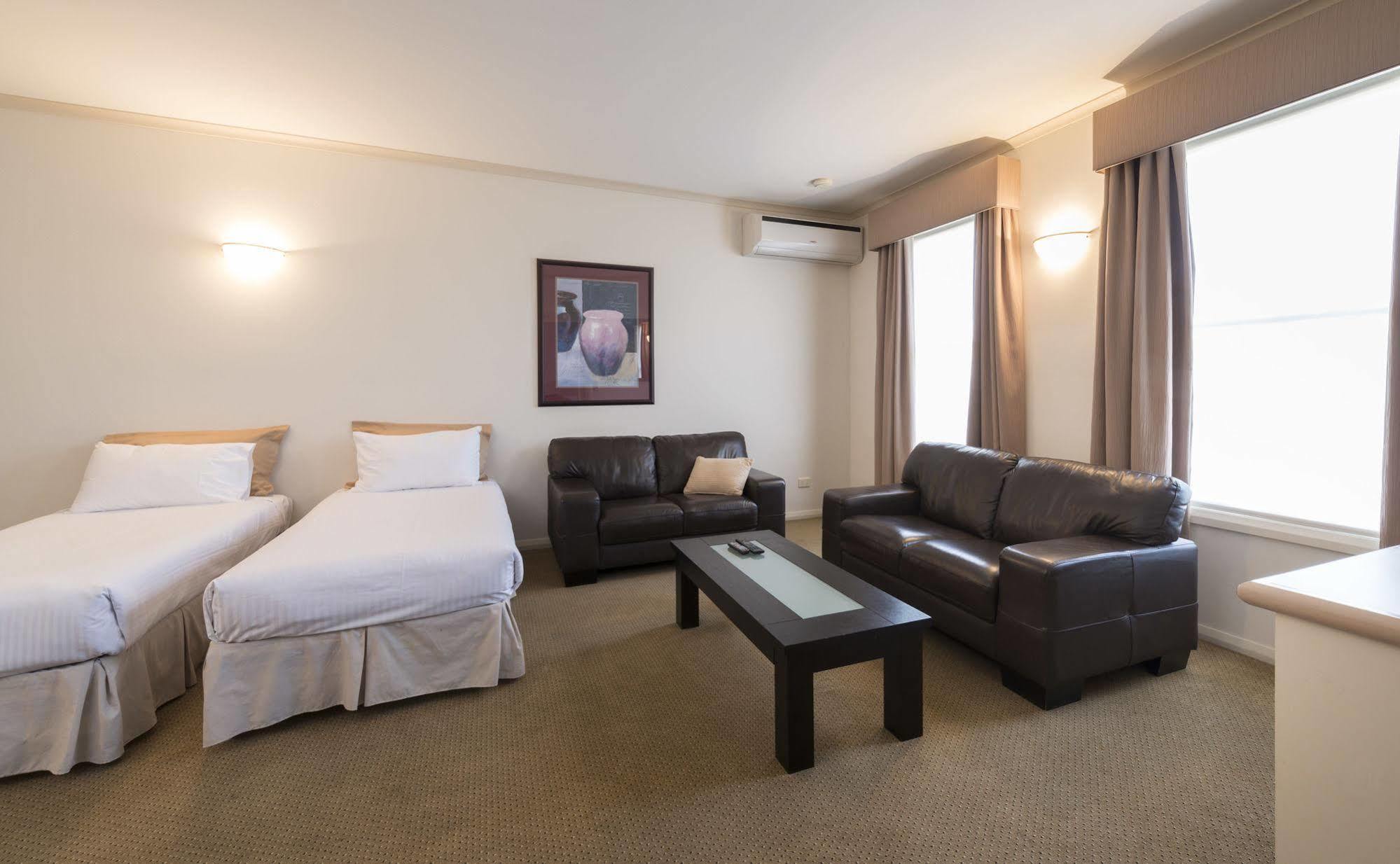 Beau Monde International Hotel Doncaster East Kültér fotó