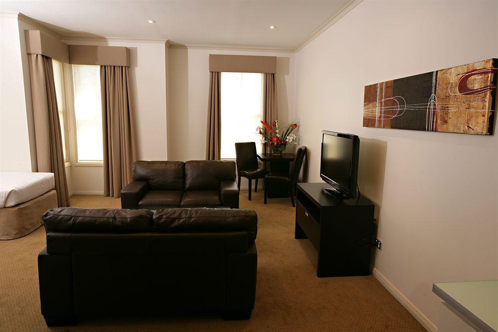 Beau Monde International Hotel Doncaster East Kültér fotó